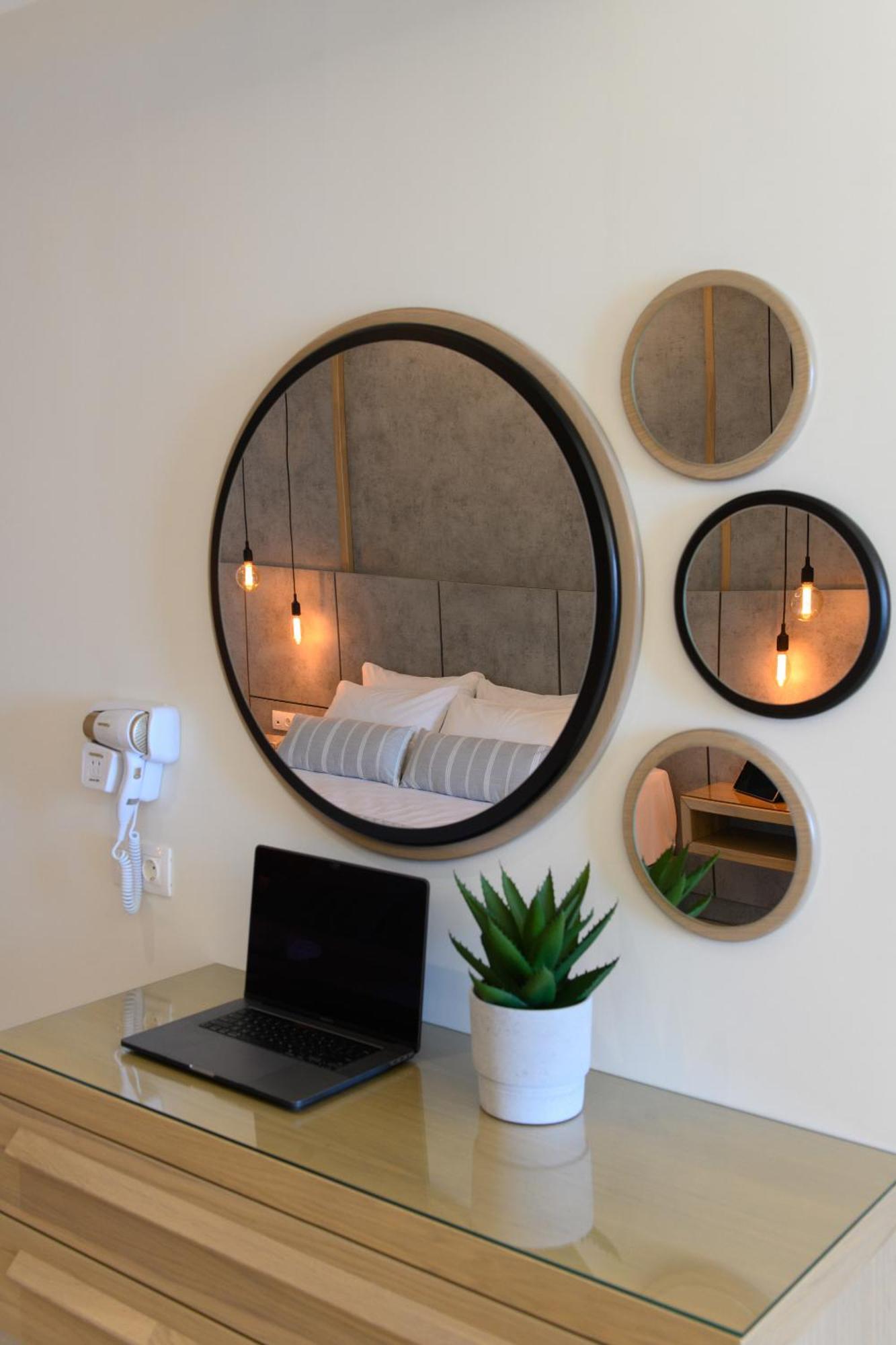 Potamaki Beach Hotel Benitses  Bilik gambar